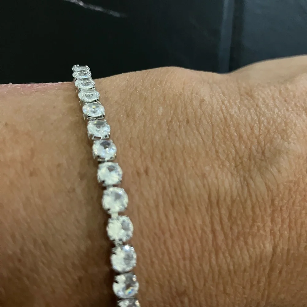 Elegant Silver plated Rhinestone Tennis Bracelet 7 inches long